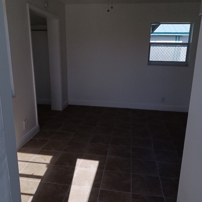 Photo - 618 58th St Unit A