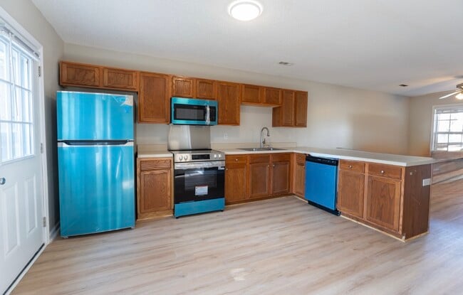 Photo - 225 Springfield Cir