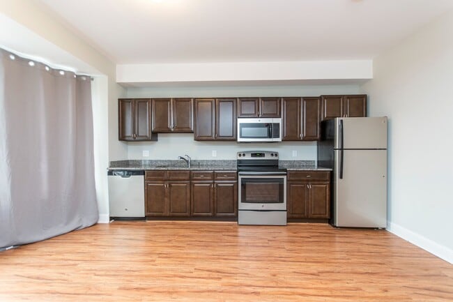 Building Photo - 1222 N 7th St Unit 2