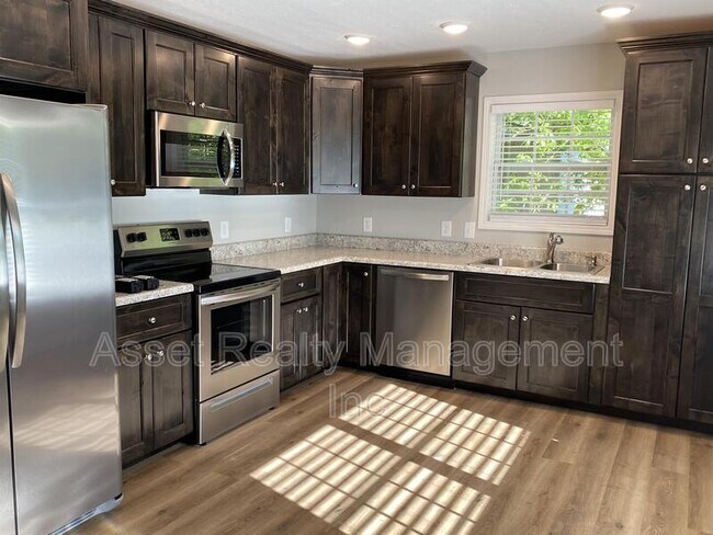 Photo - 252-254 Highland Ave