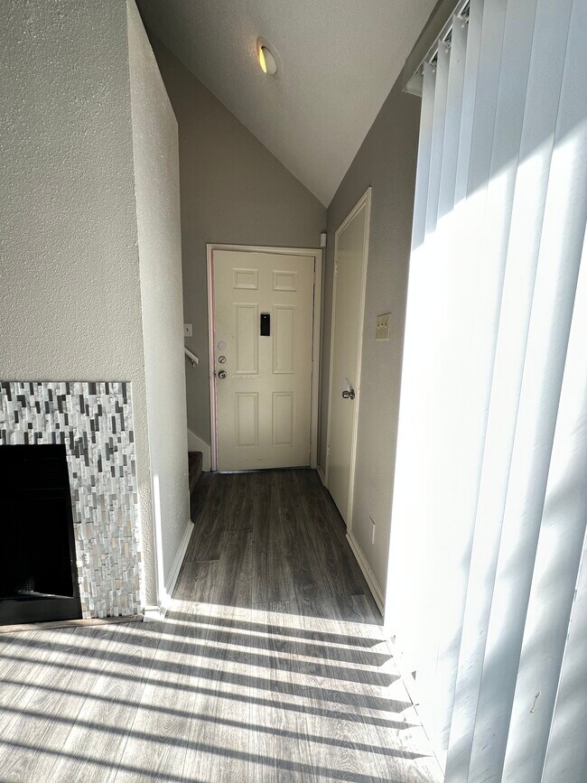 Photo - 14550 Fonmeadow Dr Unidad Hous1002