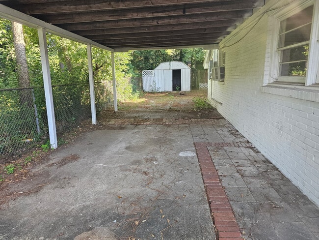 Photo - 2128 Yarbrough St