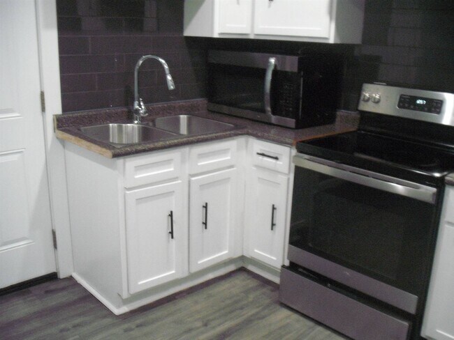 1793 Steiner Ave SW Unit B