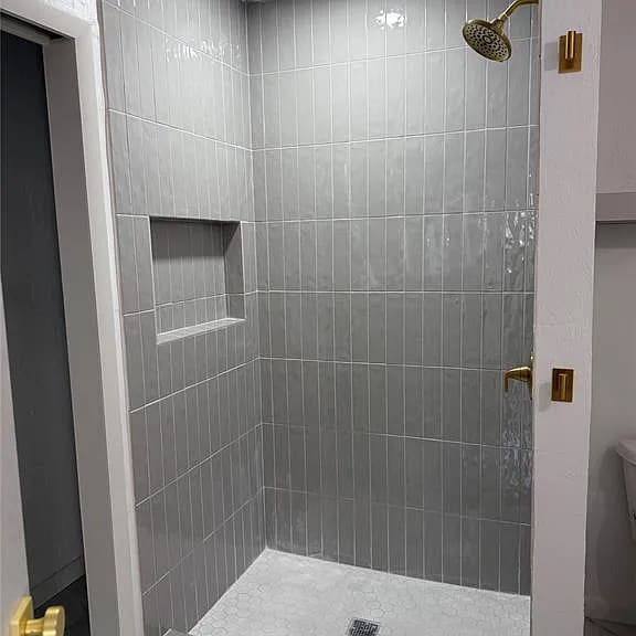 Photo - 1123 W Brooks St