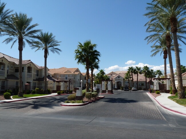 Building Photo - GATED 2 BEDROOM, 2 BATH CONDO IN JASMINE RANCH COMMUNITY