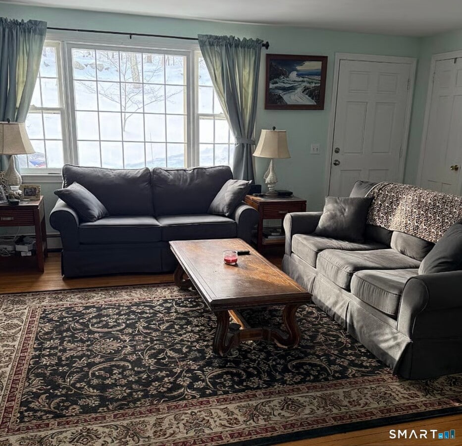 Photo - 708 E Pond Meadow Rd