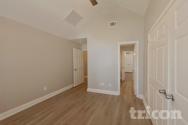 Photo - 7724 Grassland Dr