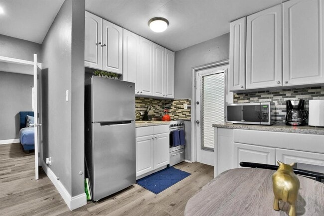 Photo - 201 SE 23rd St Unidad 2