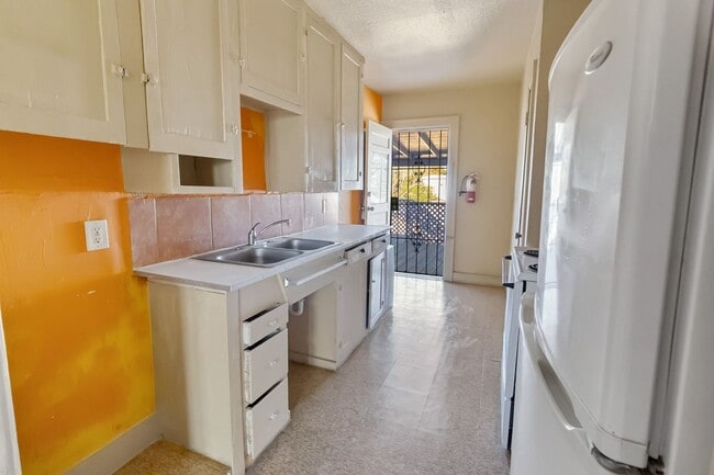 Photo - 704 N Washington St Unit 3