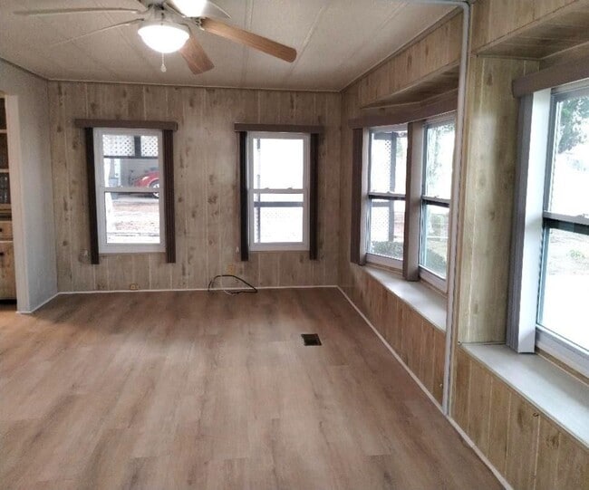 Photo - 9283 Denmarsh Dr