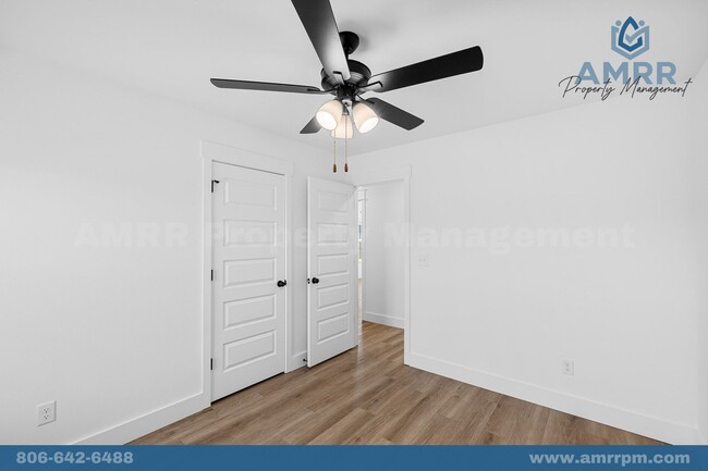 Photo - 1804 Ferguson St