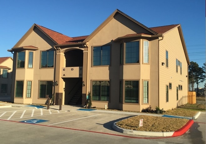 Champions Creek - Champions Creek Apartments