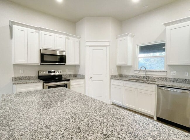 Photo - Charming 4bd 2ba in Silo School District