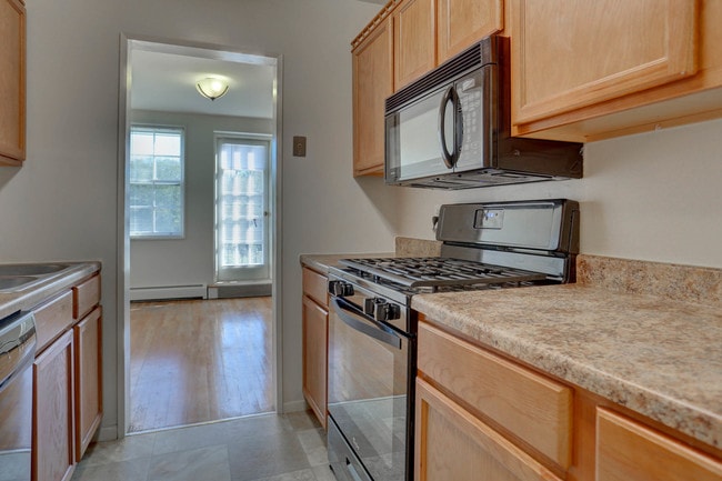 Fully Equipped Kitchen!
