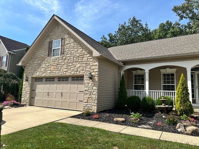 1052 Arrowhead Dr