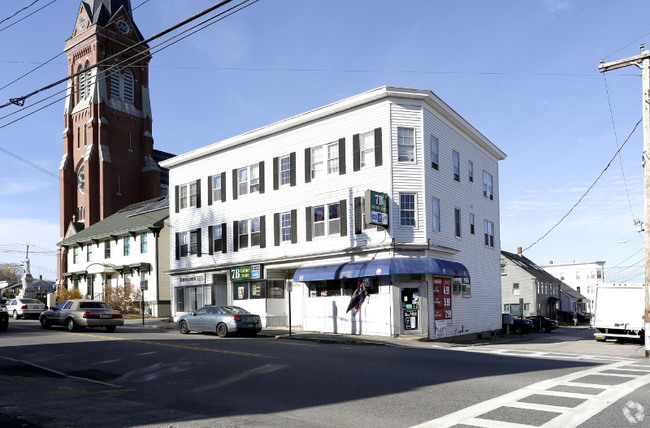 Building Photo - 170 Elm St Unit 3 Rental