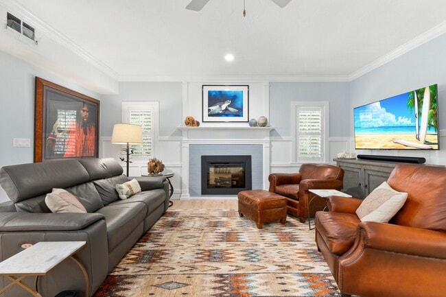 Photo - 1240 Palmetto Ct