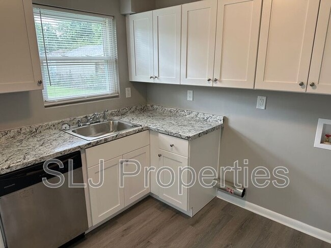 Photo - 1622 Greyling Dr