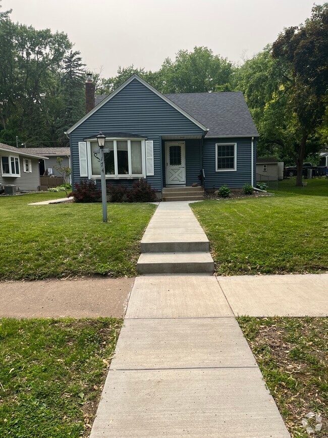 Building Photo - 174 5th St S Rental