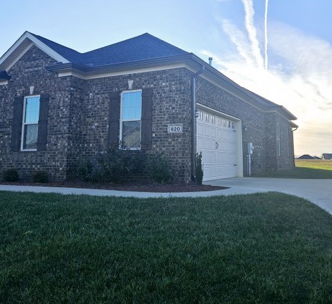 Photo - 620 Montrose Dr