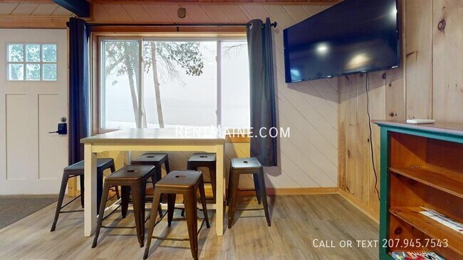 8 Sand Beach Ln