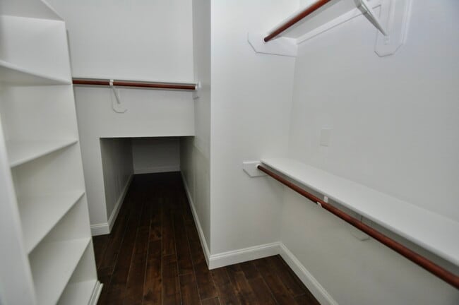 Photo - 8819 Hedgestone Ct