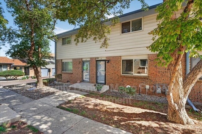 Photo - 5250 Garrison St