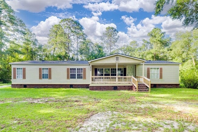 Photo - 217 Skinner Bay Dr House
