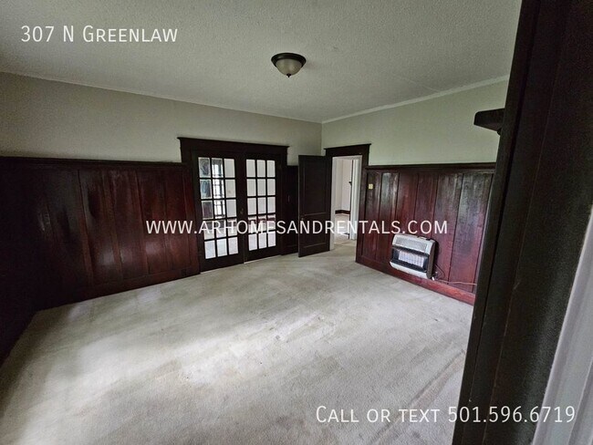 Photo - 307 N Greenlaw| $995 | 3 Bed | 2 Bath
