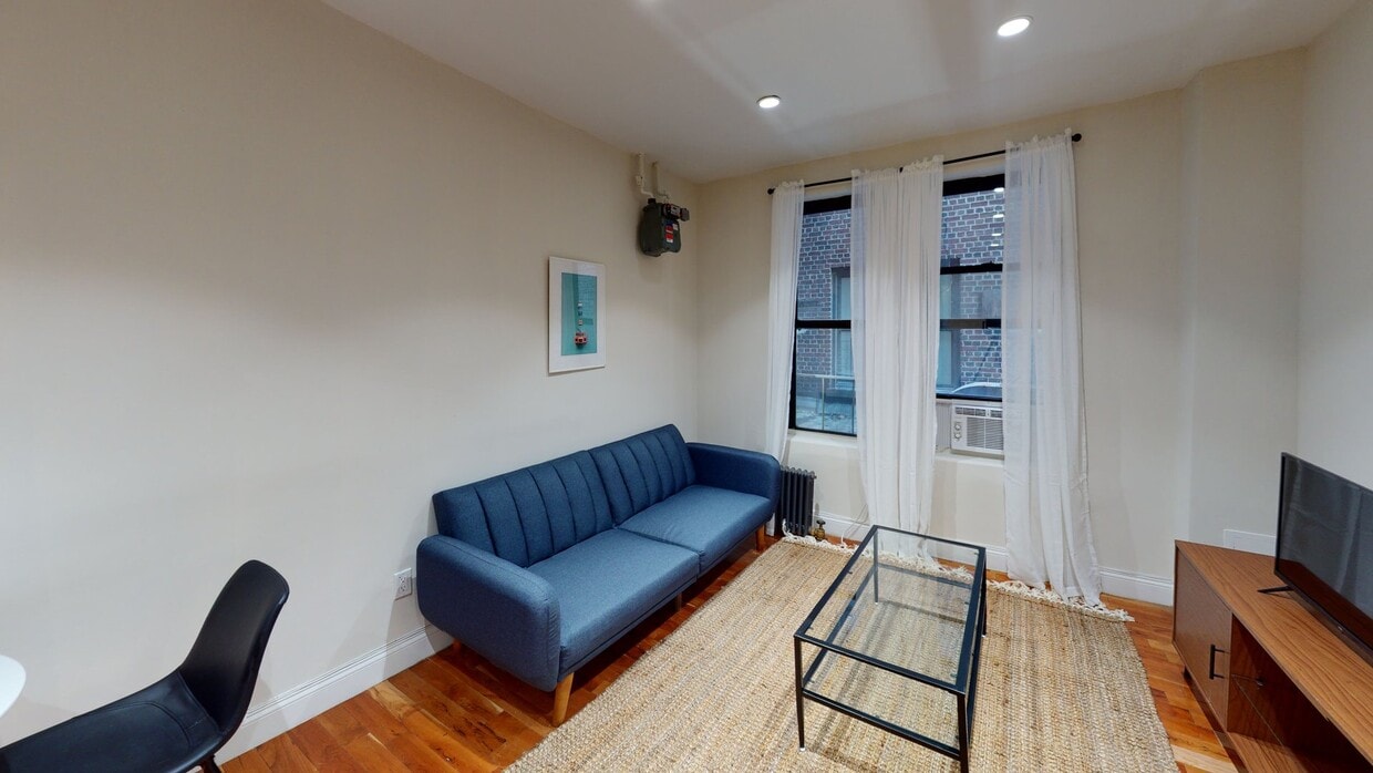 Photo - Private bedroom in 2 bed/1 bath Home