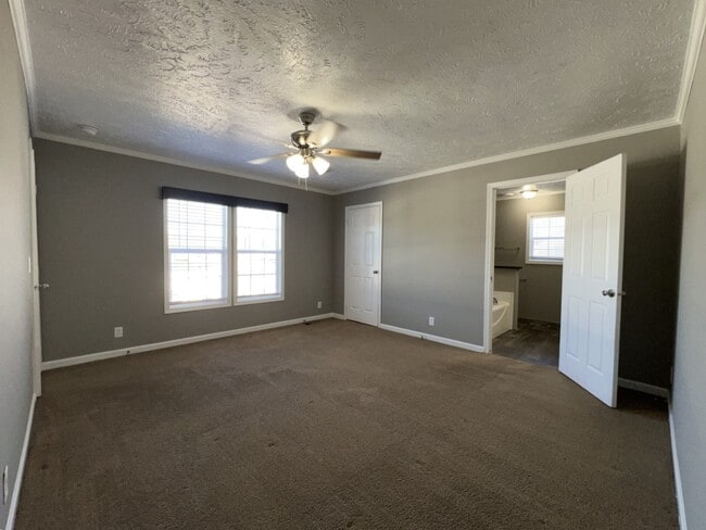 Photo - 59 Sugar Maple Dr