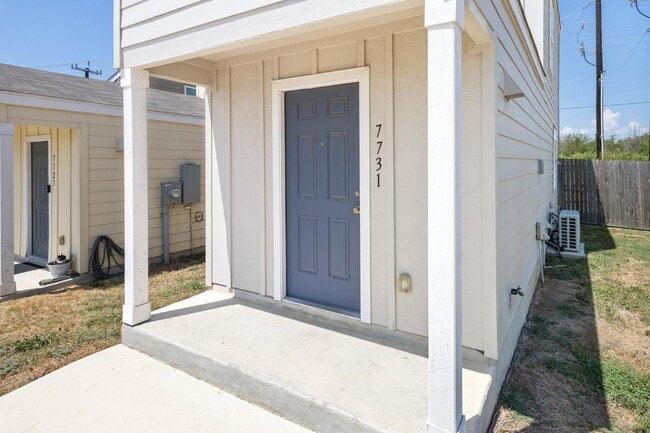 Photo - 7731 Elm Bend