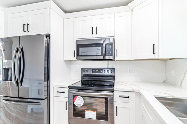 Photo - 305 S Swinton Ave