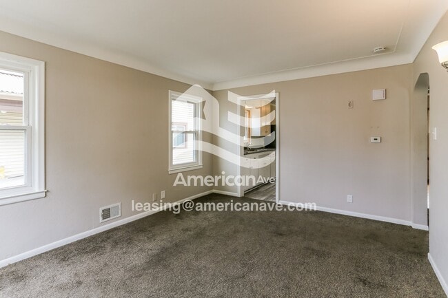 Photo - 1807 Giant St