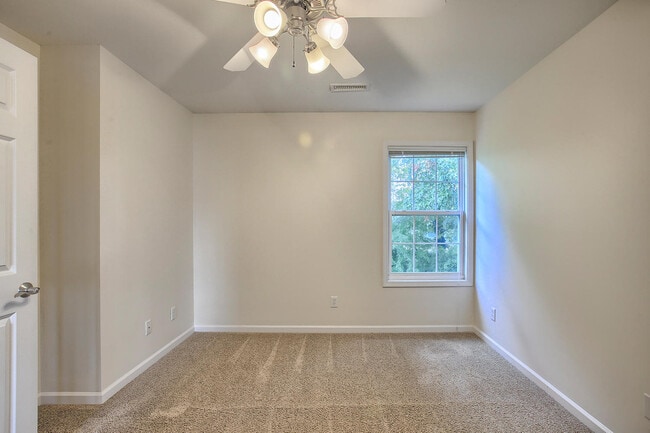 307 Windwood Ct Unit 307 Windwood Ct