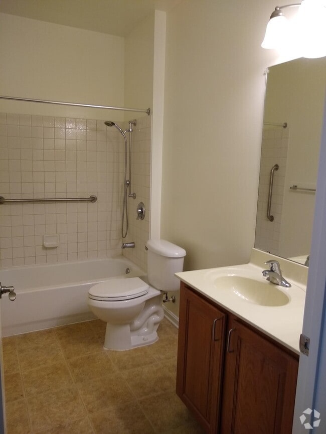 Building Photo - 130 Carlisle St Unit 3rd Floor 2bed/1bath Rental