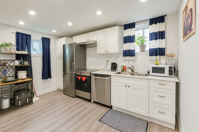 Photo - 276-276 Lincoln St Unit Rear