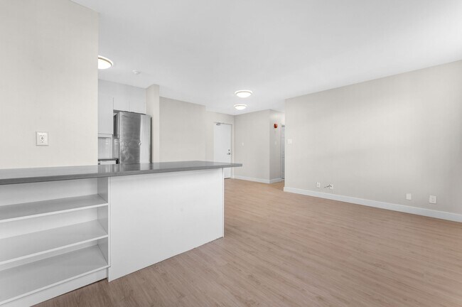 Photo - 145 York St Unit 209