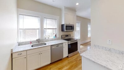 Building Photo - 303 Tappan St Unit 3 Rental