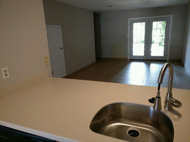 640 Sandalwood Dr