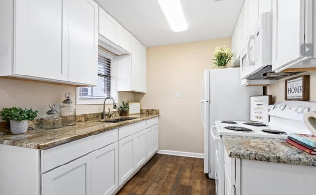 Photo - 7811 Pecan Ln