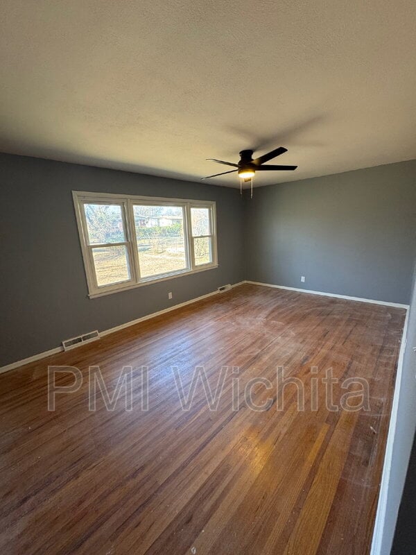 Photo - 1433 N Kokomo Ave