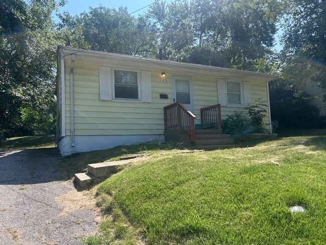 Building Photo - Charming 2 Bedroom 1 Bath House Rent Ready...