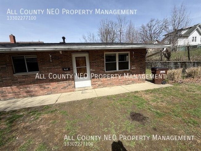 Building Photo - 429 Sullivan Ave