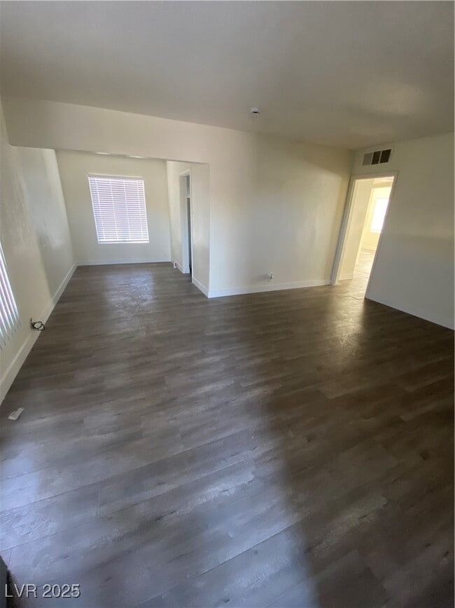 Photo - 1711 Santa Paula Dr Unit B