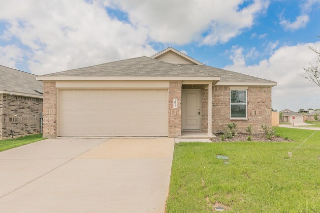 3 bedroom 2 bath-brand new construction in... - 3 bedroom 2 bath-brand new construction in... Casa