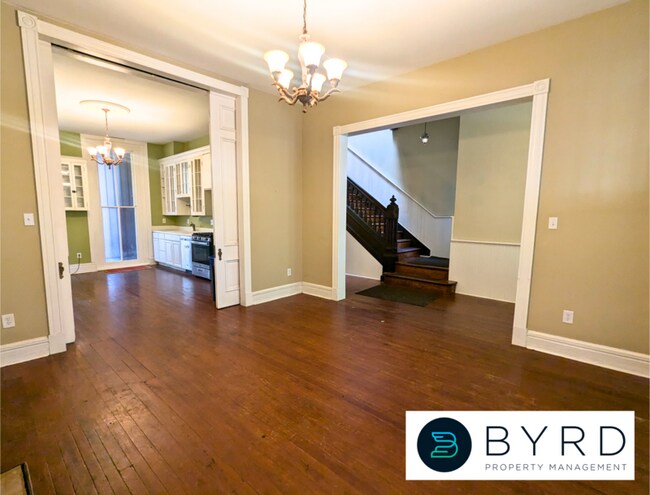 Photo - 309 W Marshall St