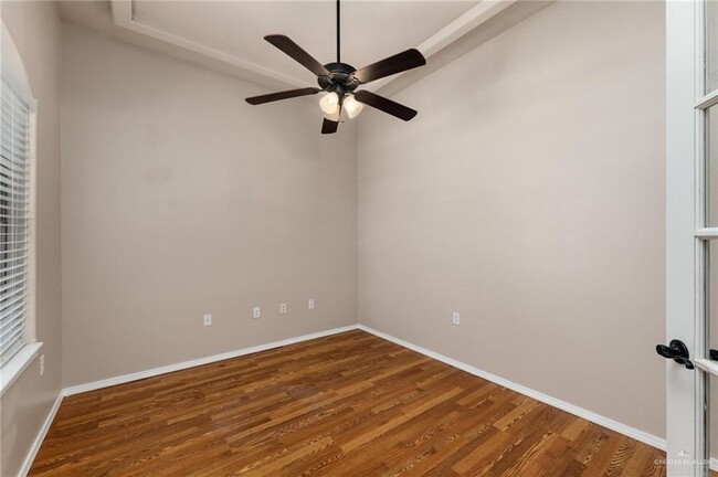 Photo - 25 Independence Ave