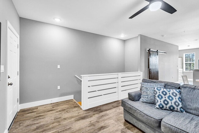 Photo - TDY, Cruisers Welcome!