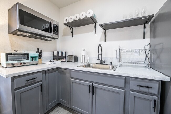 Photo - 237 Falcon Ln